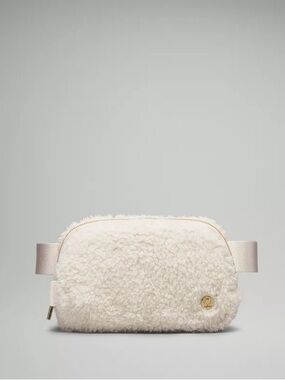LULULEMON EVERYWHERE FLEECE SHERPA BELT BAG